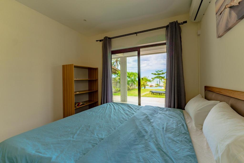 Stella Marris Beachfront Villa Pointe aux Sable Exterior photo