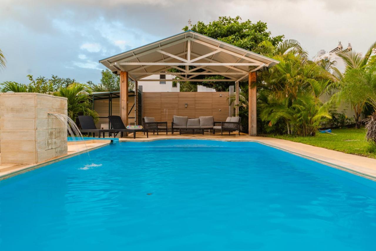 Stella Marris Beachfront Villa Pointe aux Sable Exterior photo